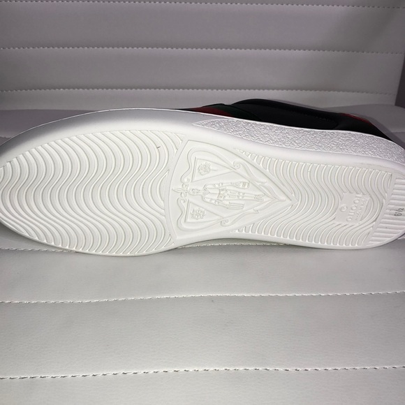 SOLD Gucci AUTHENTIC BRAND NEW Sneakers - Picture 9 of 13